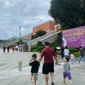 豪哥与丢丢吖 头像