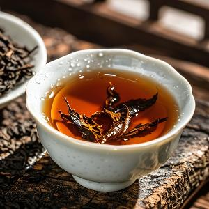林间嗅茶香的欣喜 头像