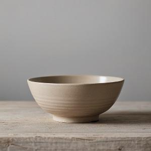 园里细嗅花香客 头像