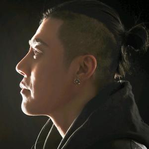 设计师强正宇 头像