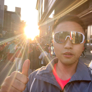 王躲躲的世界说 头像