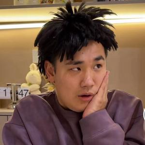 鹰眼乱剪 头像