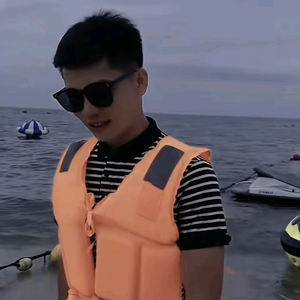 半杯冷茶（541） 头像