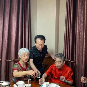 骑着香蕉旅行 头像