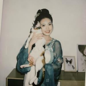 莉莉子Lila 头像