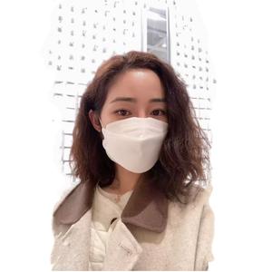 钟薇子 头像