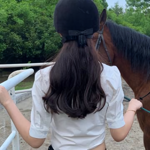 云淡轻灵