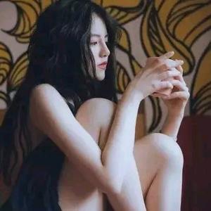 不爱吃苹果 头像