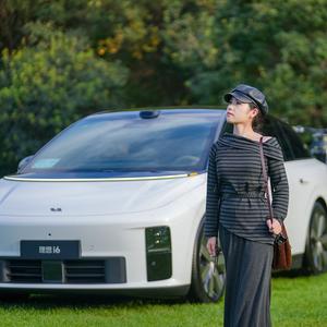 理想迷妹小可乐 头像