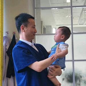 何永新有话说 头像