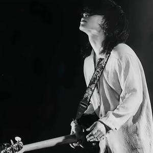 只是个写文章的 头像