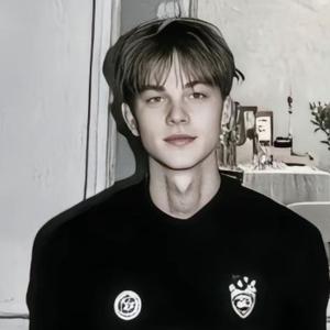 风雨中奔跑 头像