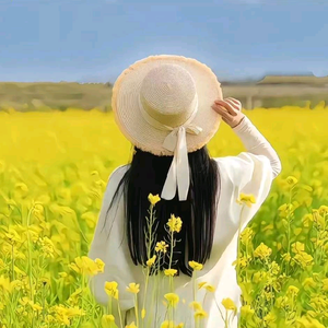 莫莫在厂区 头像