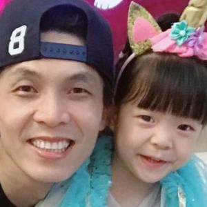 潇洒端庄百灵鸟m8 头像