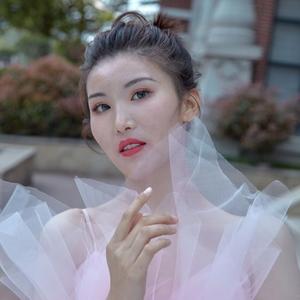 河南小妮儿的日常 头像